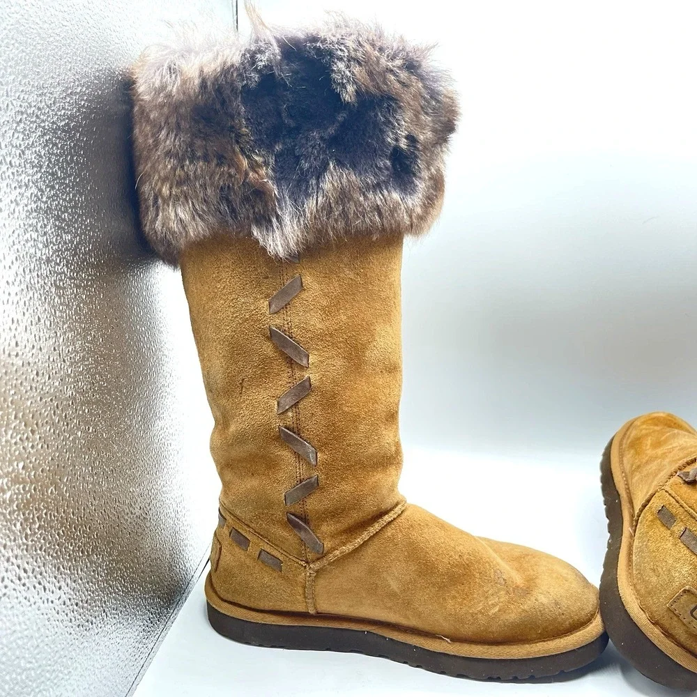 UGG Dana Tall Sheepskin and Fur Cuffed Boots Size 7 - Picture 9 of 12